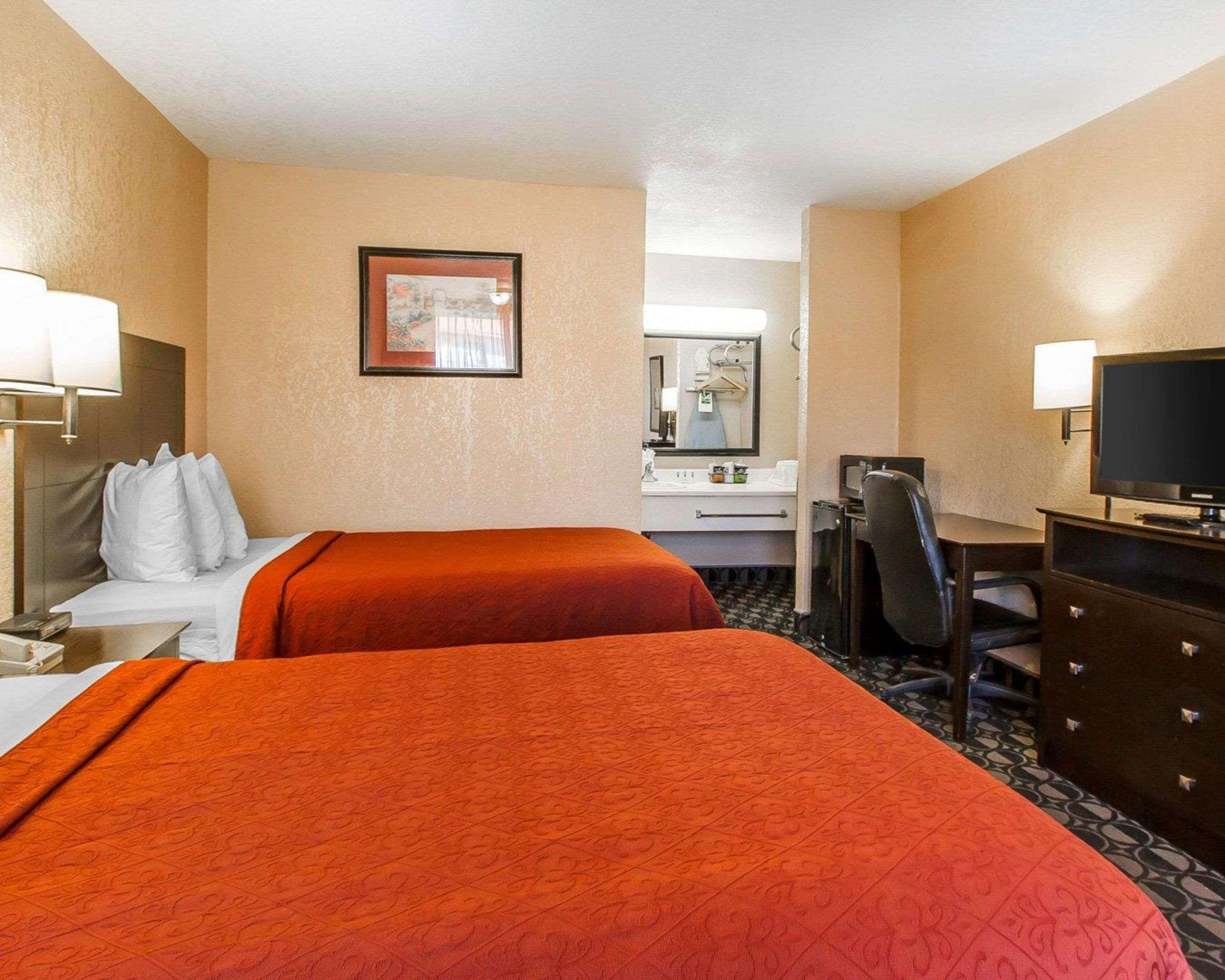 Quality Inn Ada Near University Exterior foto